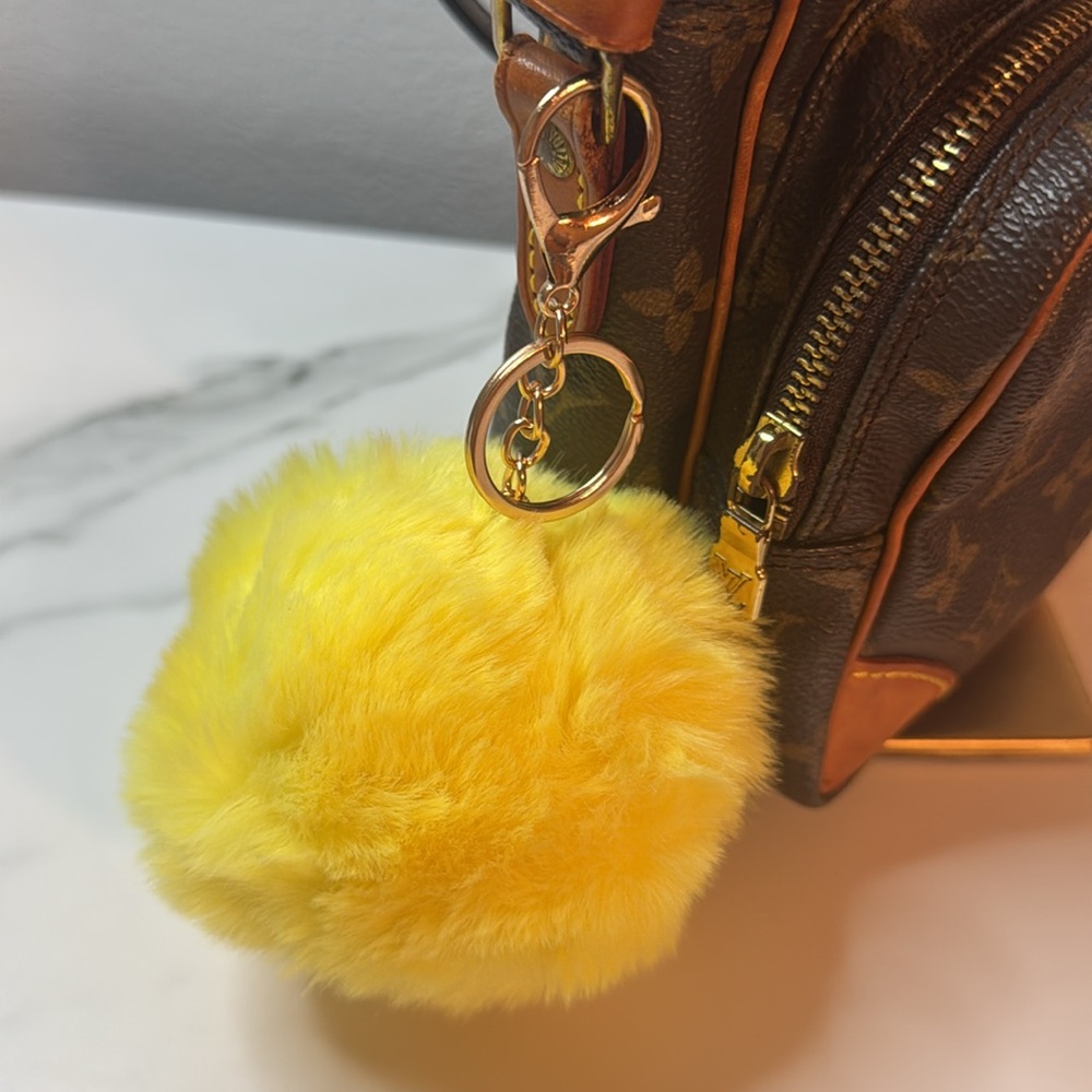 Keychain or bag charm only NWOT (bag not included) - Picture 2 of 2